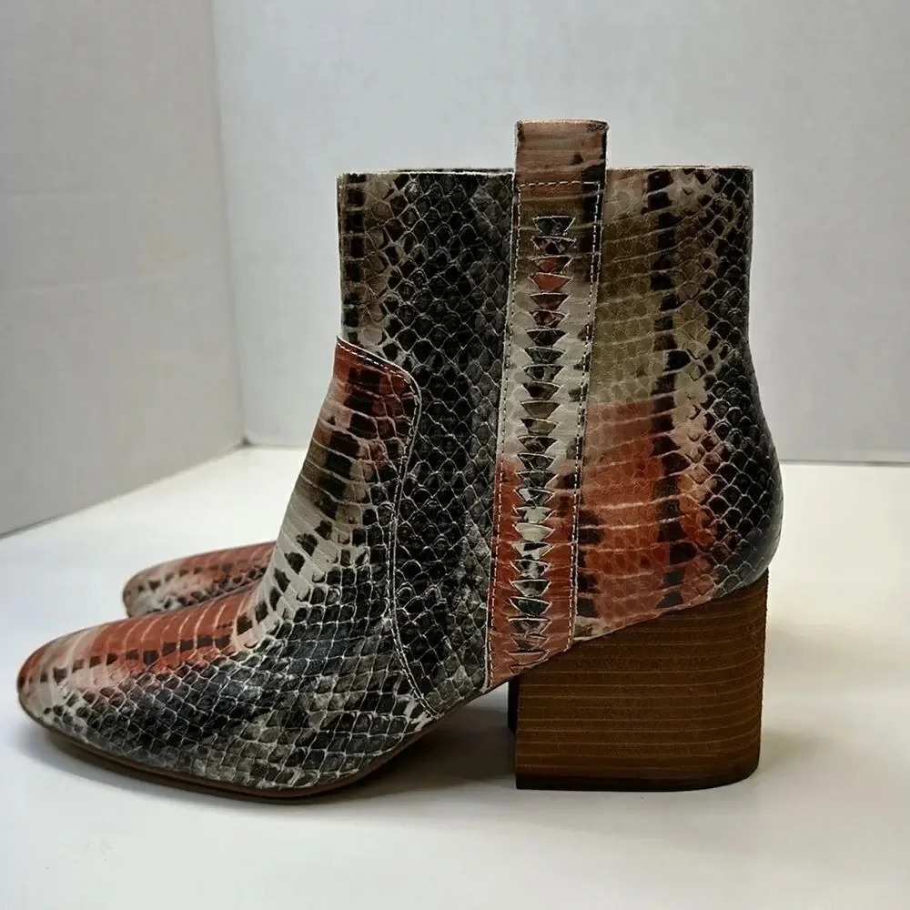 Korks Leland Boots Ankle Booties Leather Heeled Snake Print Brown Tan Size 8.5 - Picture 3 of 11
